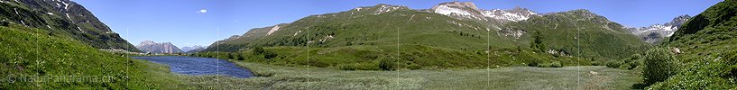 P000069: Panoramabild Bergsee in lieblicher Berglandschaft