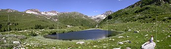 P000071: Panoramafoto Bergsee in lieblicher Berglandschaft