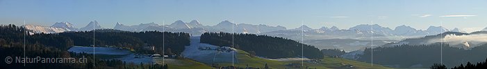 P001654: Panorama Emmental: Schloss Trachselwald und Berner Alpen