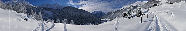 P001666: Panoramabild Frisch verschneites Bergtal im Wallis