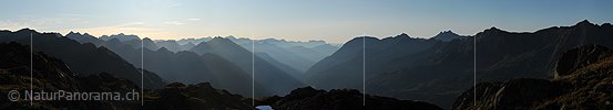 P004102: Panoramabild Bergketten im Morgenlicht