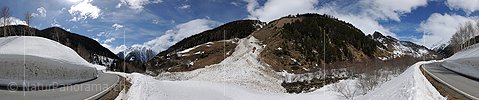 P004725: Panorama Verkehrsweg und Lawinenkegel