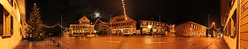 P005953: Panoramabild Weihnachtsbaum und Weihnachtsbeleuchtung