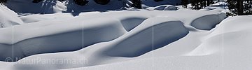 P007237: Panoramabild Formen mit Licht und Schatten im Schnee
