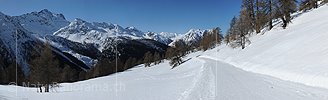 P009077: Panoramabild Winterliche Berglandschaft in den Schweizer Alpen
