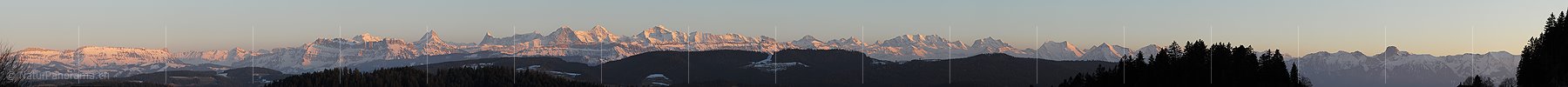 P009153: Langes Panoramafoto Berner Alpen vom Emmental (Winter)