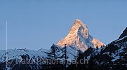 P009232: Panorama Matterhorn at dawn