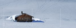P009253b: Panorama Alphütte / Almhütte im Winter