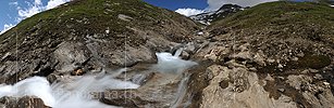 P010069: Panoramabild Sprudelnder Bergbach (Langzeitbelichtung)