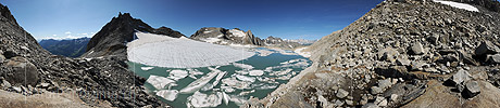 P010326: Panoramafoto Chüebodengletscher mit Gletschersee (Stand 8.2012)