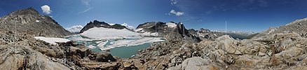 P010335: Gigapixel Panoramabild Mit Eisschollen bedeckter Gletschersee in karger Berglandschaft (Stand 8.2012)