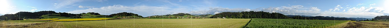 P012576: 360° Panoramafoto Ebene mit Kulturland umgeben von flachen Hügeln
