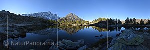 P016903: Panoramafoto Morgenstimmung an Bergsee (mit Spiegelung)