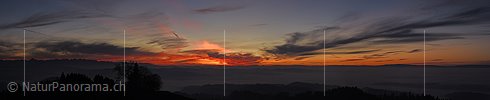 P016945: Panoramafoto Abendstimmung mit glühenden Wolken