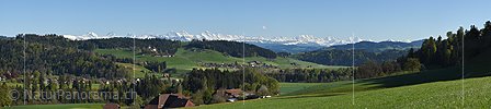 P017661: Alpenpanorama mit Schloss vom Emmental