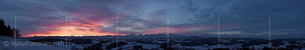 P019222: Panoramafoto Morgenstimmung über dem Emmental und den Berner Alpen