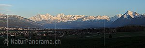 P019413: Panoramafoto Berner Alpen vom Aaretal