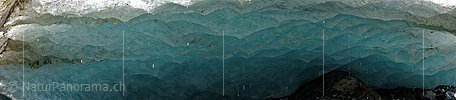 P020486: Panoramabild Hellblaues Gletschereis in kleiner Grotte