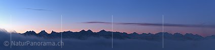 P020764: Panoramafoto Morgenstimmung mit Berner Alpen und Nebelmeer