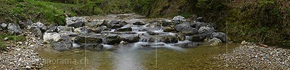 P025702: Panoramafoto Bach (Langzeitbelichtung)