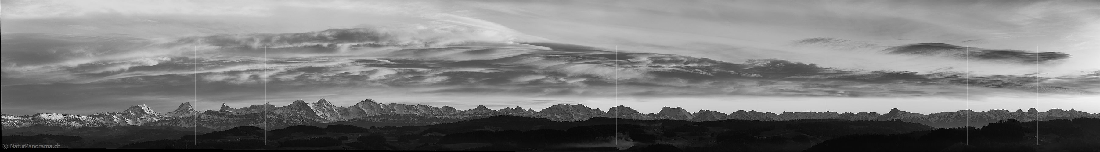 Schwarz/Weiss-Varianten zu Panoramafoto P015611c anzeigen.