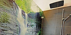 NaturPanorama.ch: Trennwand in Dusche